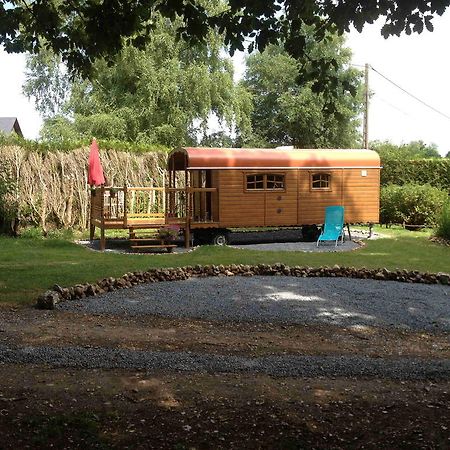 Roulotte Du Petit Bois Villa Theillement Ngoại thất bức ảnh